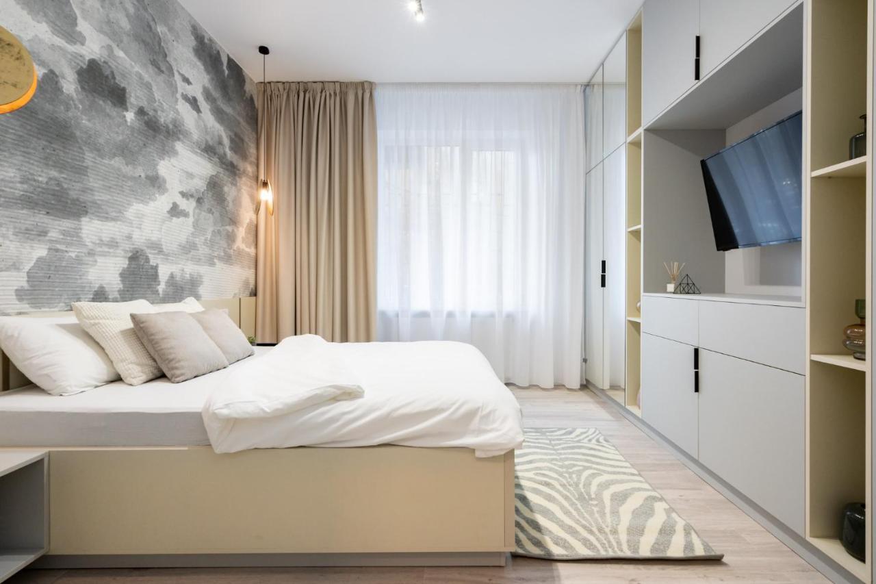 Four Bedroom Apartment, Old Town Bukarest Kültér fotó