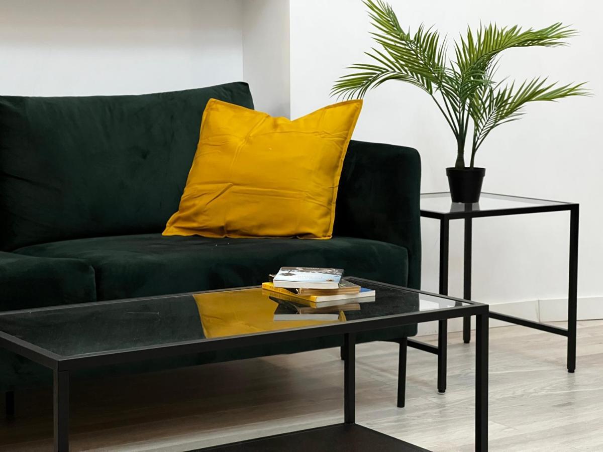 Four Bedroom Apartment, Old Town Bukarest Kültér fotó