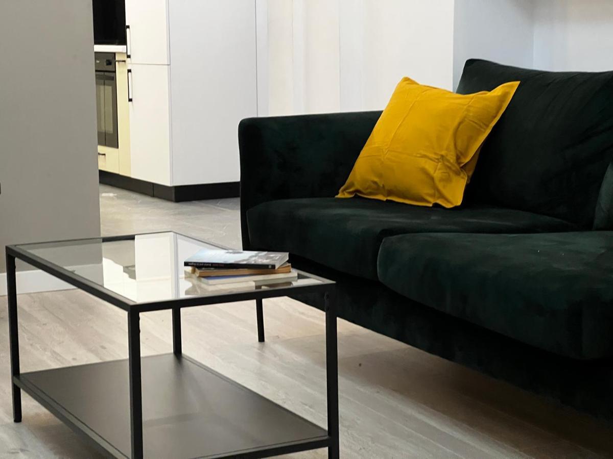 Four Bedroom Apartment, Old Town Bukarest Kültér fotó