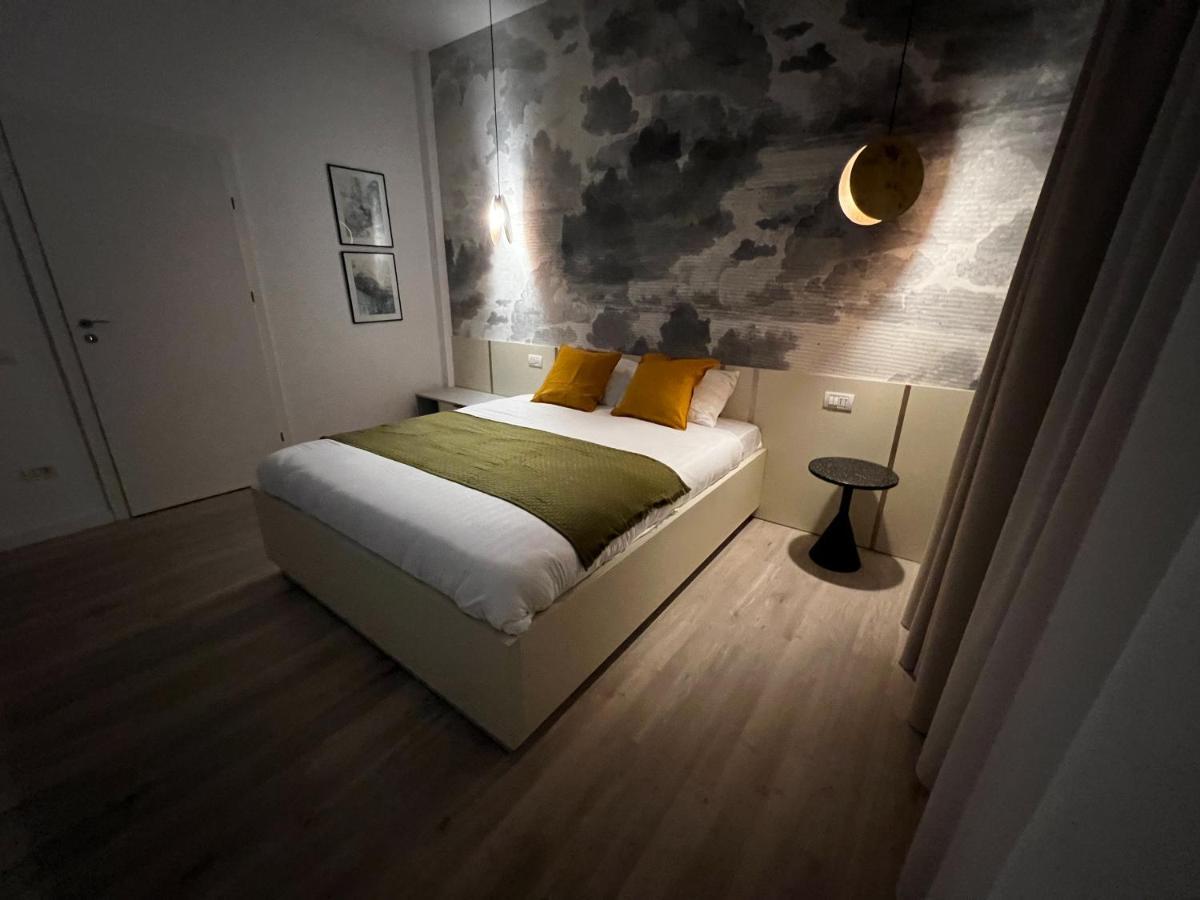 Four Bedroom Apartment, Old Town Bukarest Kültér fotó