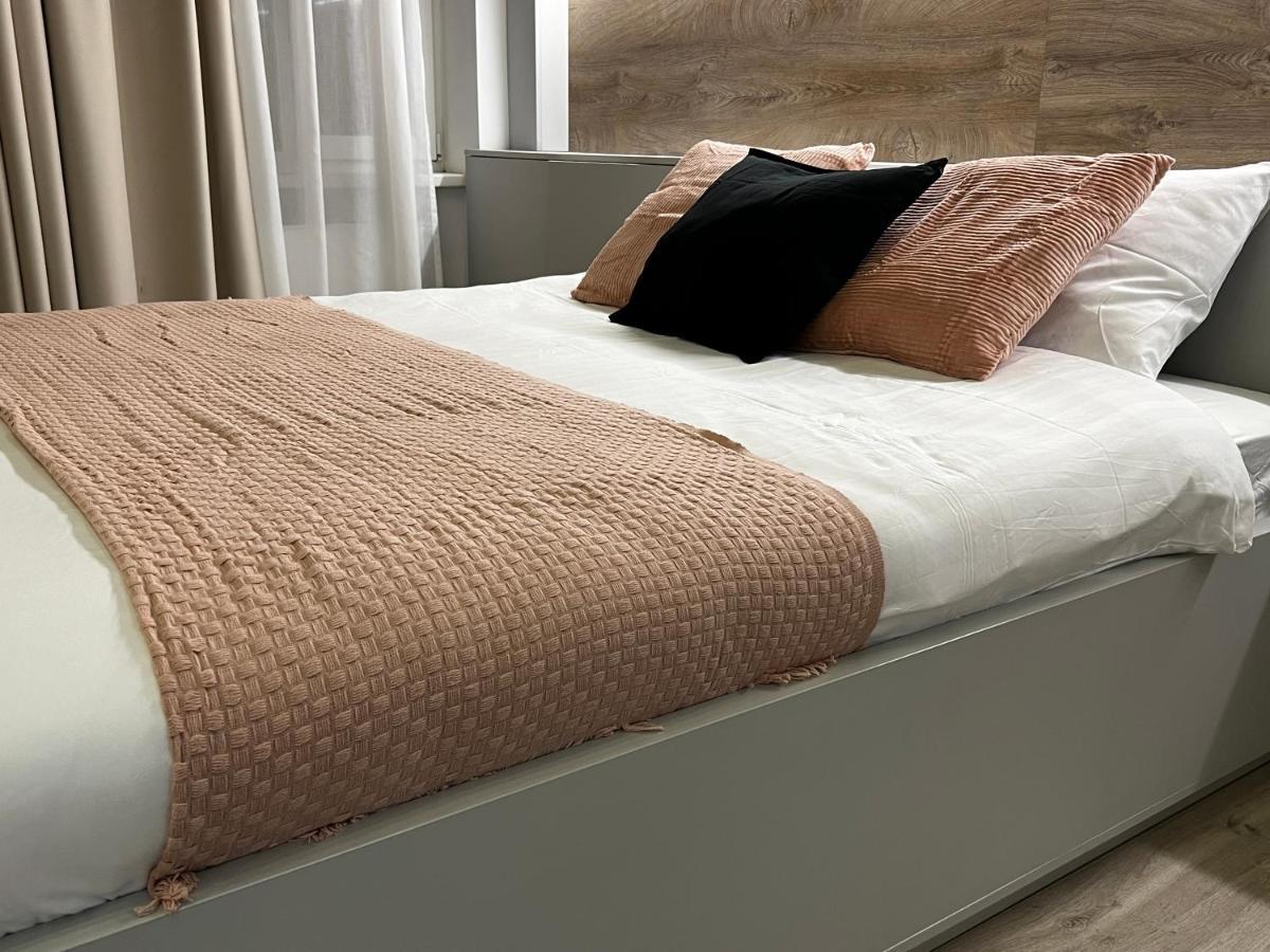 Four Bedroom Apartment, Old Town Bukarest Kültér fotó