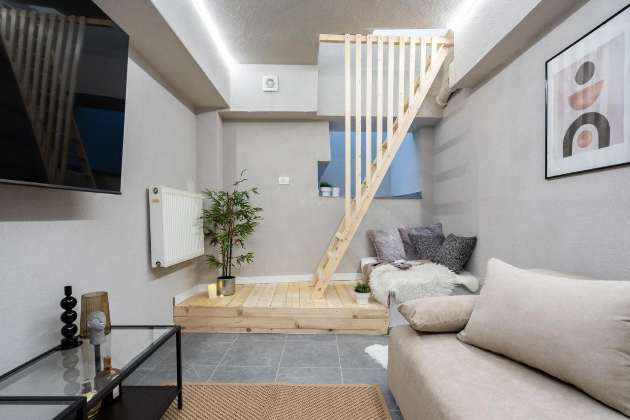 Four Bedroom Apartment, Old Town Bukarest Kültér fotó